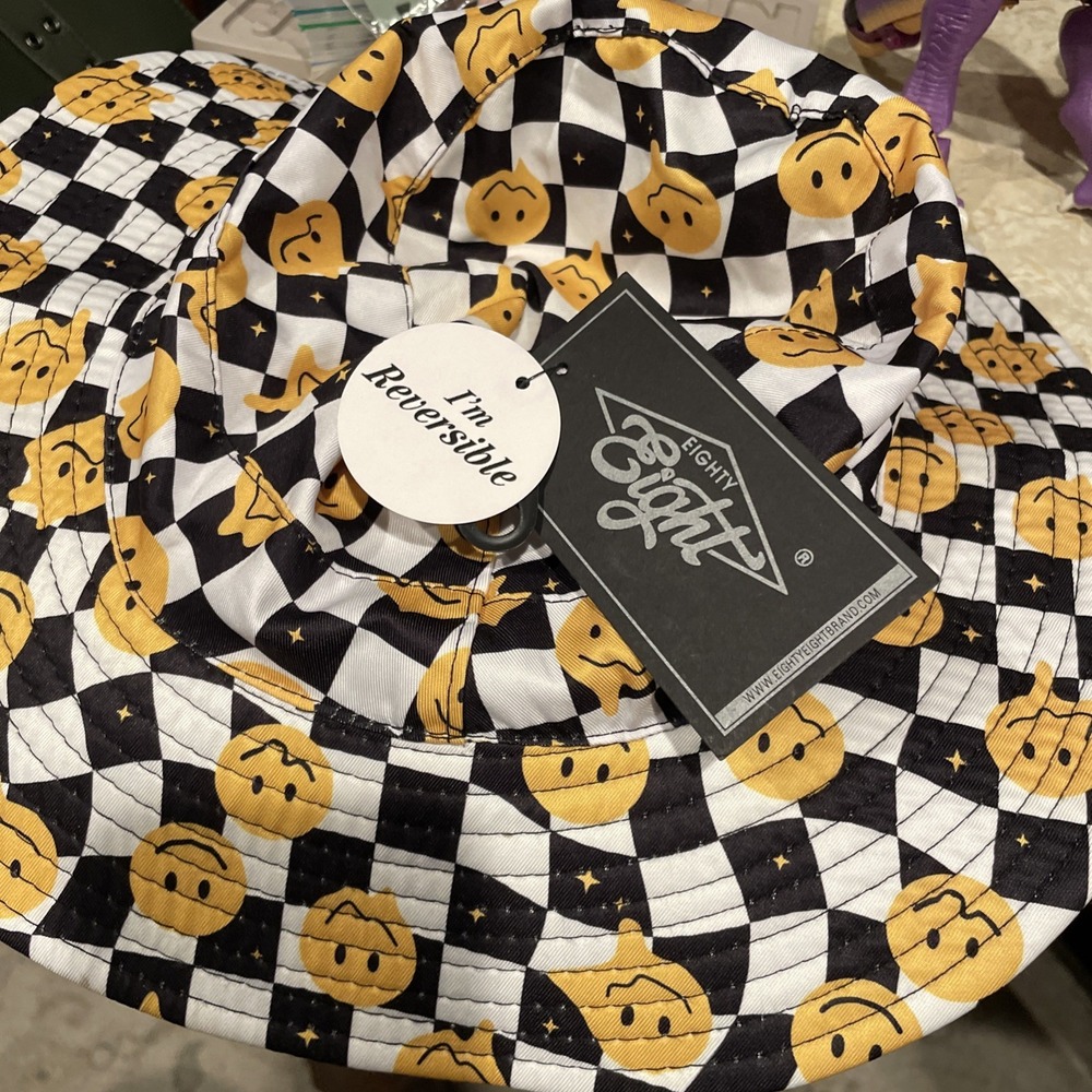 MENS EIGHTY EIGHT Checkered With Yellow Happy Face / Black Rev Bucket Hat